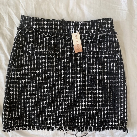 BLAZER AND SKIRT CO-ORD SET - Picture 3 of 4